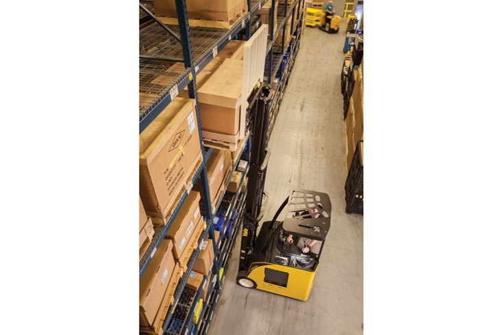 Electric Three Wheel Stand Up Forklift Truck